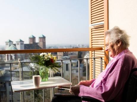 Jedes Gästezimmer hat einen eigenen Balkon mit wunderschönem Ausblick über Bensheim, die Bergstraße und das Ried.